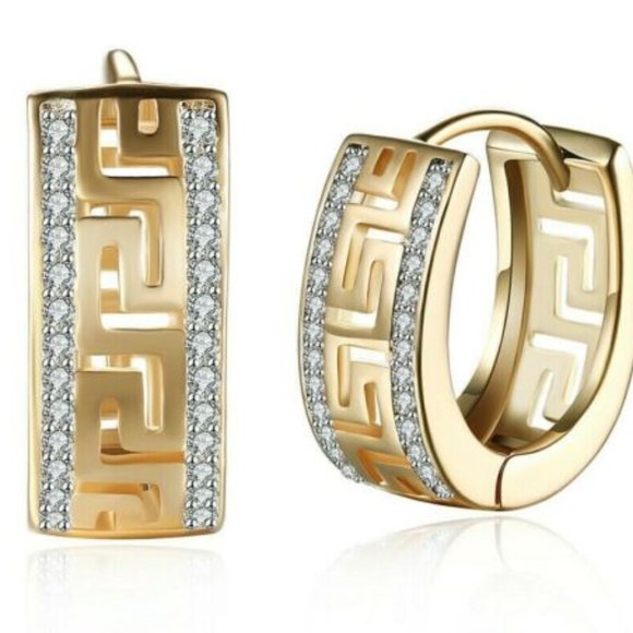 Jewelry - New 18K Gold Plated Huggie Hoop Earrings